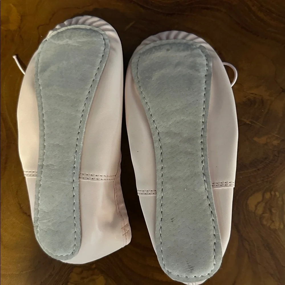NWOT Danskin Light Pink Kids Leather Ballet Slippers Size 1